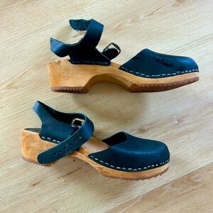 Mia Sofia Swedish Clog size 39 (fits US 8.5)